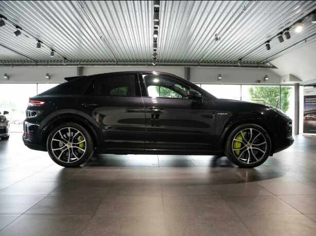 porsche-cayenne-coupe-elektrisitetbensin-2020-big-75