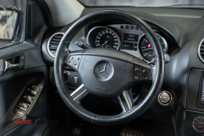mercedes-benz-m-klasse-bensin-2005-big-28