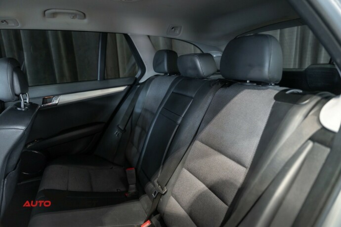mercedes-benz-c-klasse-diesel-2010-big-19