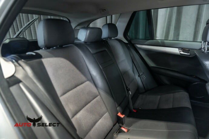 mercedes-benz-c-klasse-diesel-2010-big-14