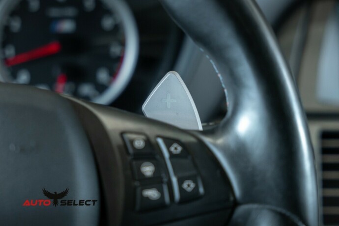bmw-x6-m-bensin-2011-big-37