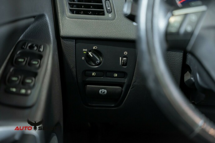 volvo-xc-90-diesel-2011-big-29
