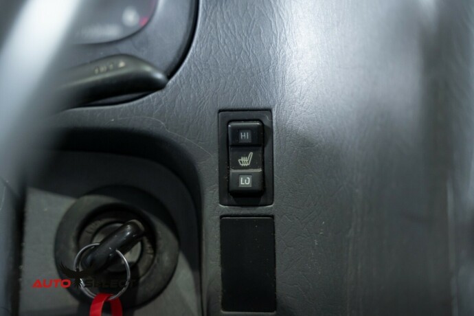 toyota-hiace-diesel-2008-big-26
