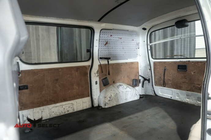 toyota-hiace-diesel-2008-big-9