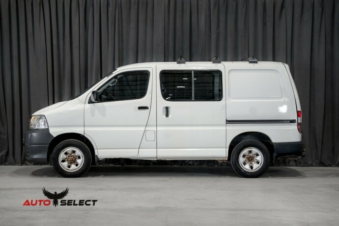 toyota-hiace-diesel-2008-big-7