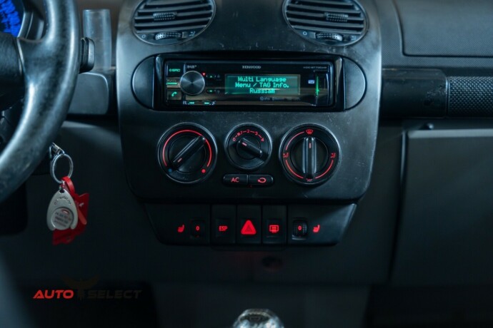 volkswagen-beetle-bensin-2000-big-24