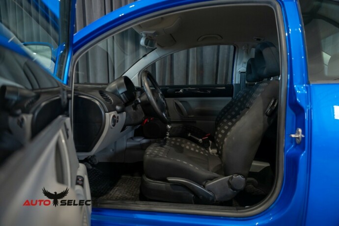 volkswagen-beetle-bensin-2000-big-16