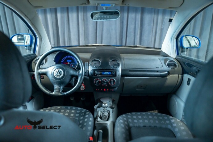 volkswagen-beetle-bensin-2000-big-23