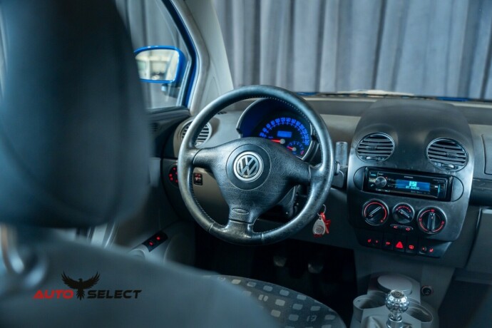 volkswagen-beetle-bensin-2000-big-19
