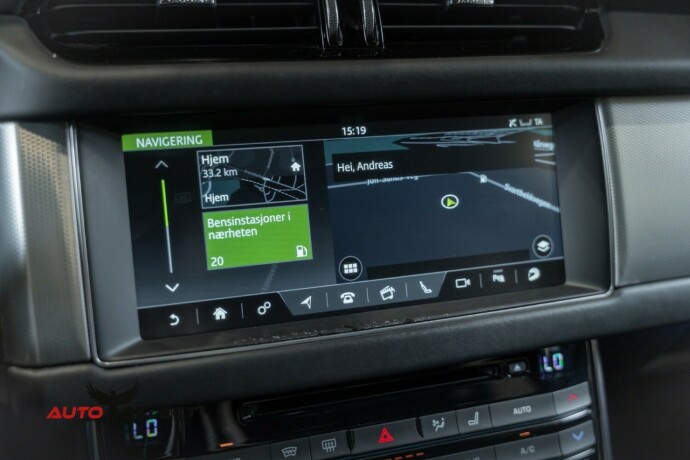 jaguar-xf-bensin-2016-big-45