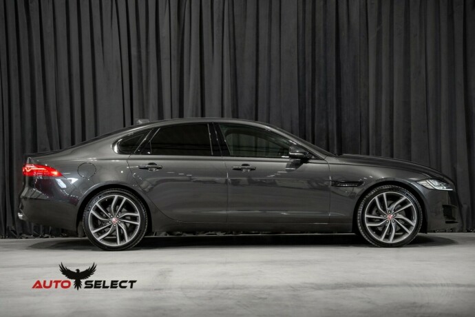 jaguar-xf-bensin-2016-big-15