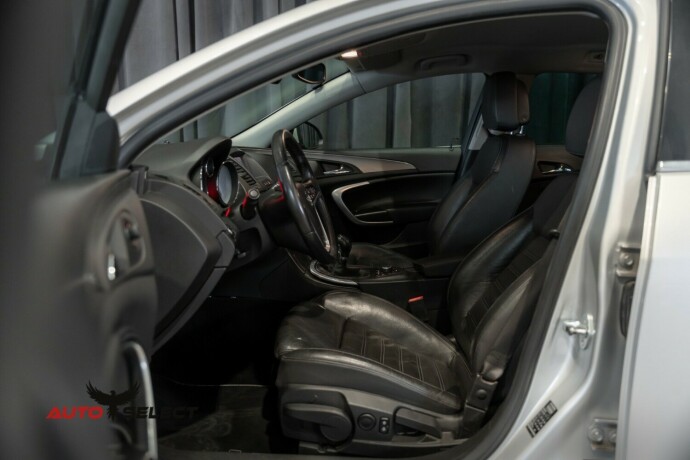 opel-insignia-diesel-2011-big-13