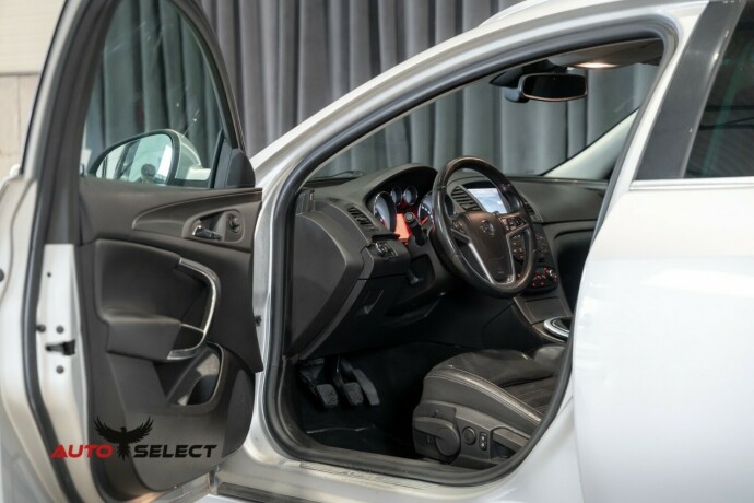 opel-insignia-diesel-2011-big-12