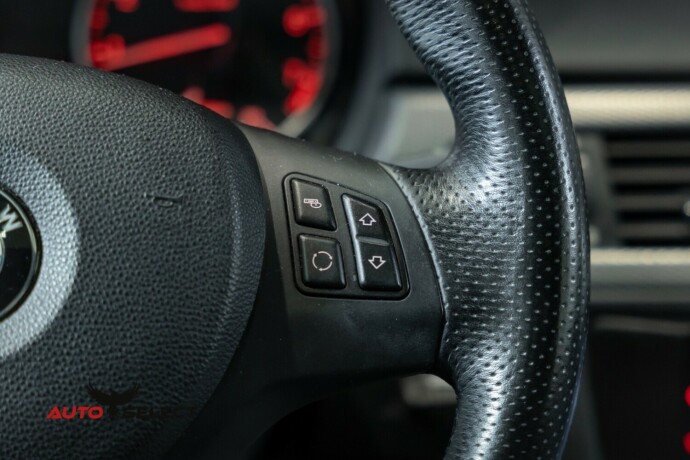 bmw-3-serie-bensin-2011-big-31