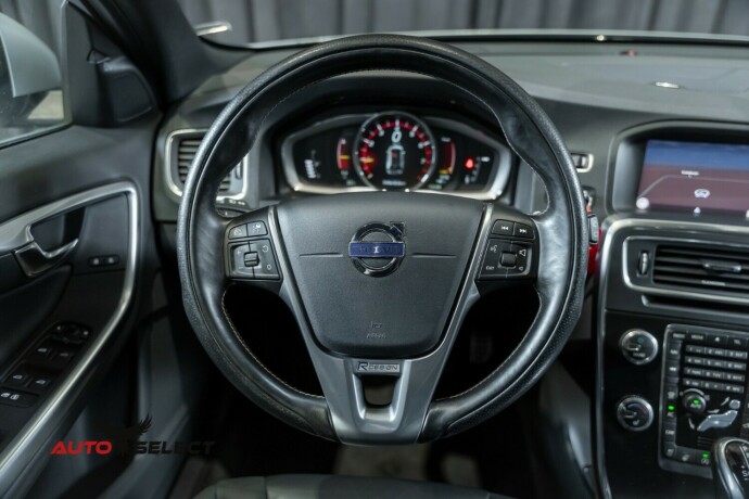 volvo-v60-bensin-2018-big-24