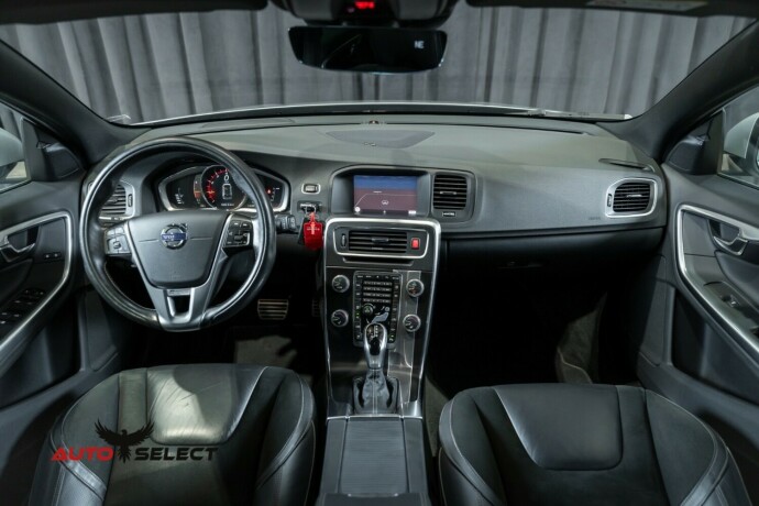 volvo-v60-bensin-2018-big-23