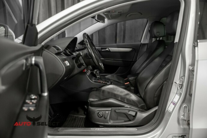 volkswagen-passat-diesel-2012-big-24