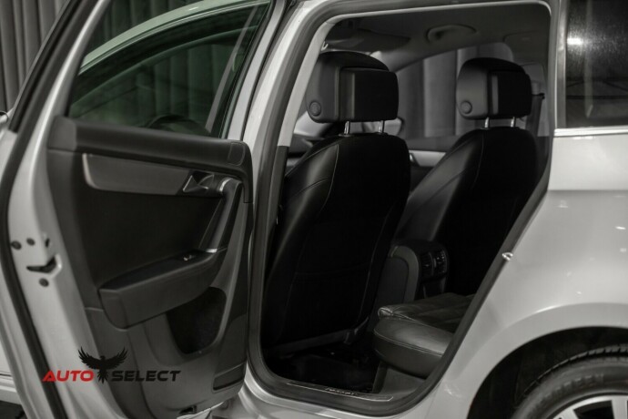 volkswagen-passat-diesel-2012-big-18
