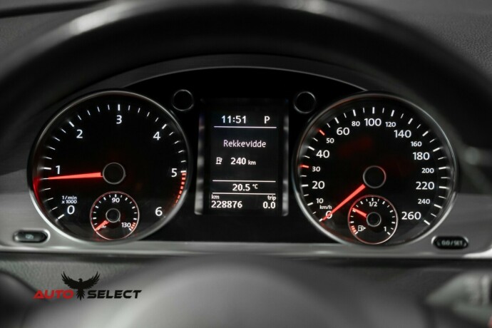 volkswagen-passat-diesel-2012-big-31
