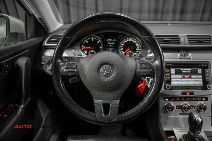 volkswagen-passat-diesel-2012-big-27