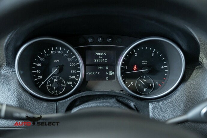 mercedes-benz-m-klasse-diesel-2009-big-31