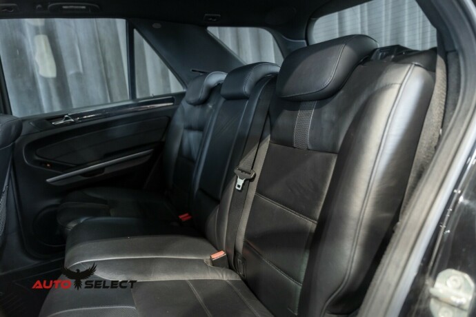 mercedes-benz-m-klasse-diesel-2009-big-20