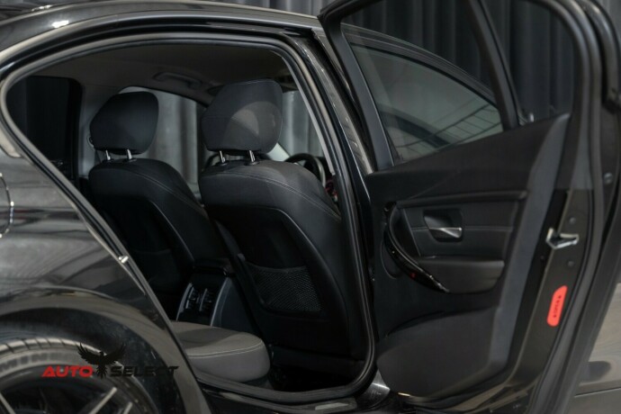 bmw-3-serie-bensin-2013-big-12