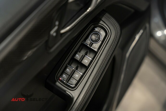 porsche-macan-bensin-2015-big-33