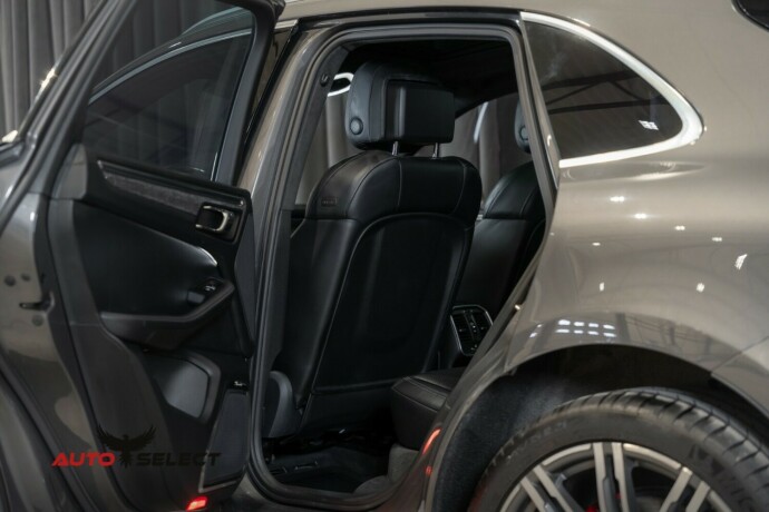 porsche-macan-bensin-2015-big-29