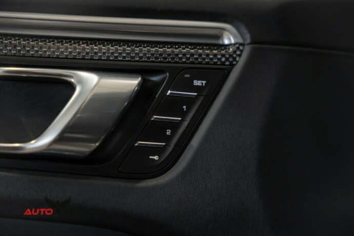 porsche-macan-bensin-2015-big-32