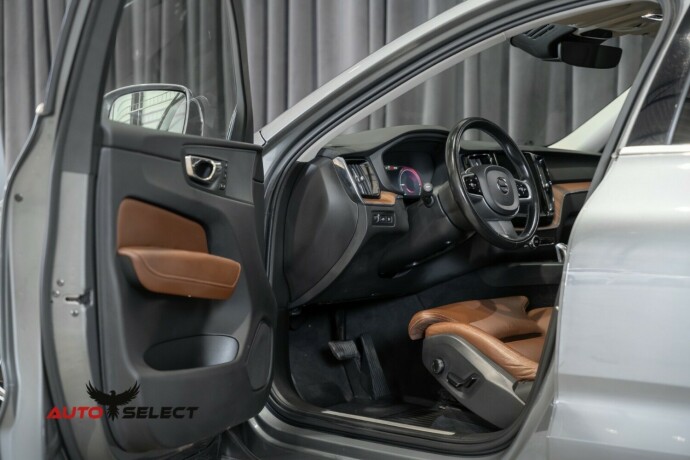 volvo-xc-60-elektrisitetbensin-2018-big-23
