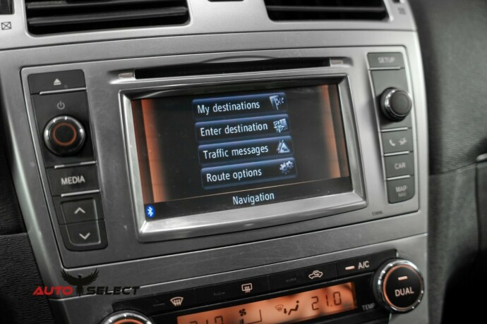 toyota-avensis-bensin-2013-big-34