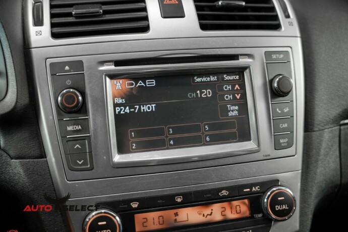 toyota-avensis-bensin-2013-big-29