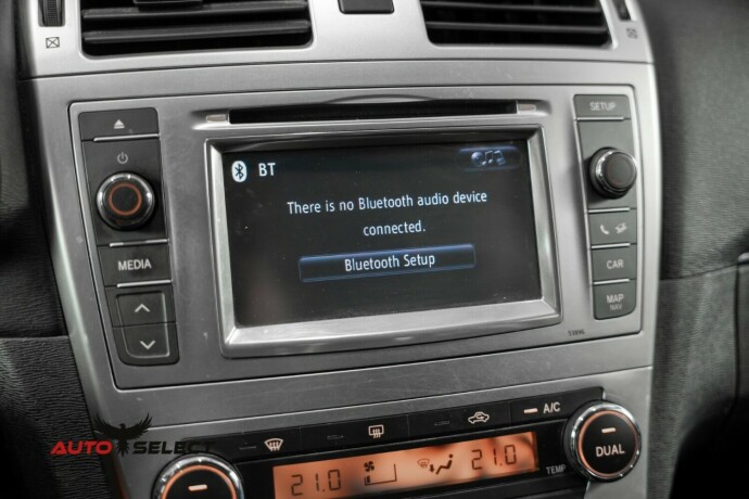 toyota-avensis-bensin-2013-big-32