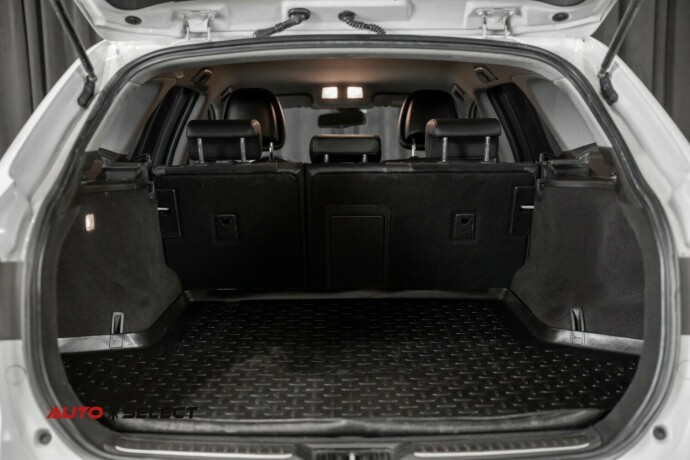 toyota-avensis-bensin-2013-big-9