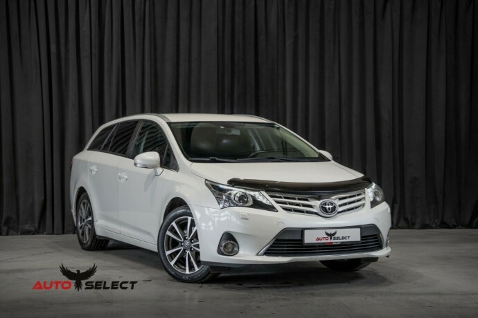 toyota-avensis-bensin-2013-big-0