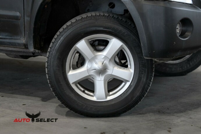 isuzu-d-max-diesel-2008-big-2