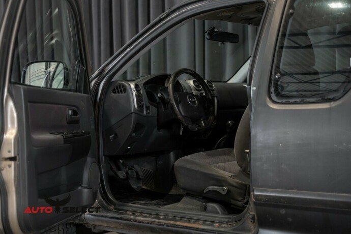 isuzu-d-max-diesel-2008-big-15