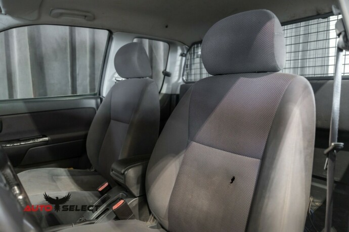 isuzu-d-max-diesel-2008-big-17
