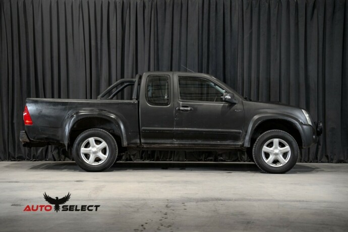 isuzu-d-max-diesel-2008-big-11