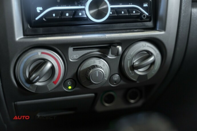 isuzu-d-max-diesel-2008-big-25
