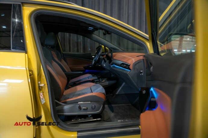 volkswagen-id4-elektrisitet-2021-big-17