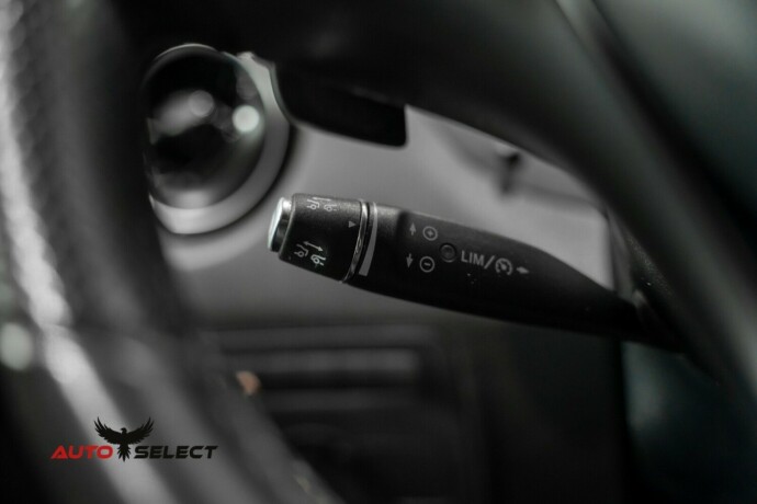 mercedes-benz-vito-diesel-2023-big-26