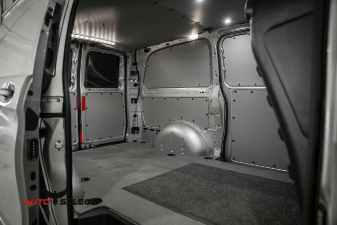 mercedes-benz-vito-diesel-2023-big-16
