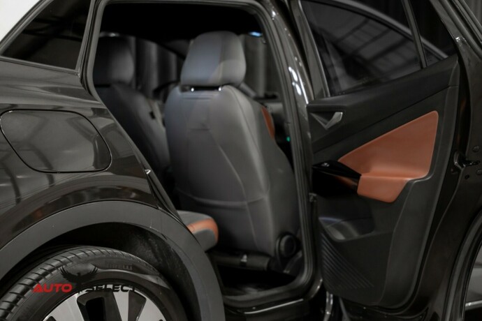volkswagen-id4-elektrisitet-2021-big-13