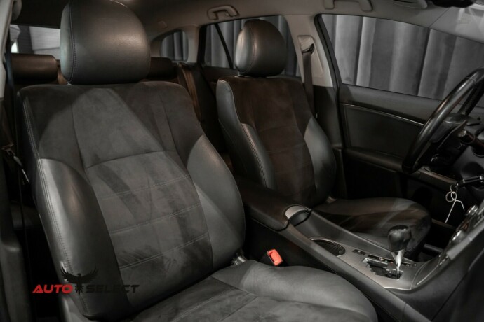 toyota-avensis-bensin-2014-big-17