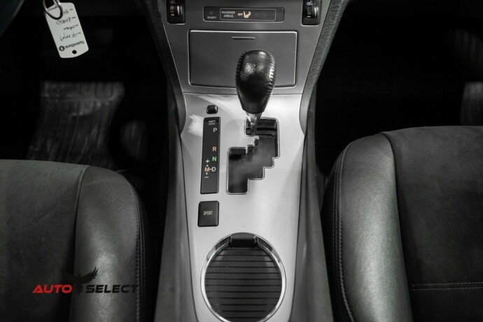 toyota-avensis-bensin-2014-big-36