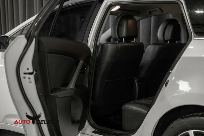 toyota-avensis-bensin-2014-big-18