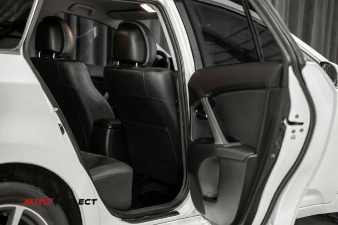 toyota-avensis-bensin-2014-big-12