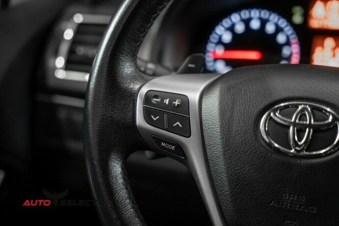 toyota-avensis-bensin-2014-big-30